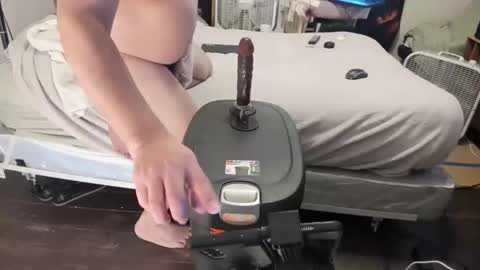 Snapshot of completomuscular chatting on December 2024 10:12:01 PM completomuscular online show from December 2024 10:12:01 PM