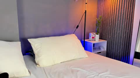 Snapshot of conielaurenth chatting on January 2025 09:36:02 AM conielaurenth online show from January 2025 09:36:02 AM