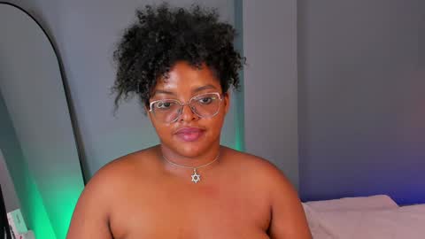 Snapshot of conielaurenth chatting on January 2025 04:06:01 AM conielaurenth online show from January 2025 04:06:01 AM