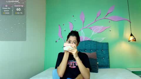 C O N N I E online show from October 2025 08:55:02 PM