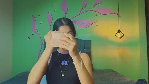 C O N N I E online show from December 2025 08:27:01 PM