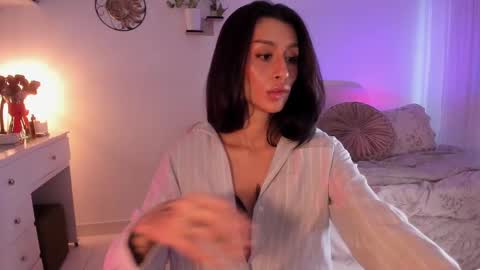 connie    online show from March 2025 01:40:02 PM