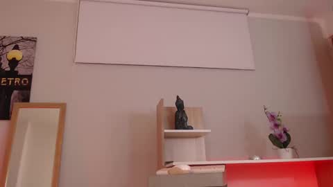 Snapshot of connie_haze chatting on December 2024 01:34:02 AM Connie online show from December 2024 01:34:02 AM