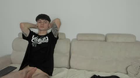 connor_and_angel online show from May 2026 12:30:02 AM