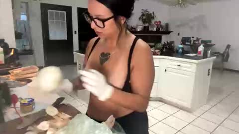 Snapshot of controllercutie chatting on September 2025 11:59:02 PM controllercutie online show from September 2025 11:59:02 PM