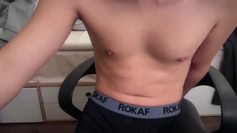 Snapshot of coocoonutboy chatting on February 2026 03:17:02 PM coocoonutboy online show from February 2026 03:17:02 PM