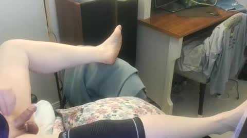 Snapshot of coolbreezee007 chatting on October 2025 07:06:02 AM Chuck online show from October 2025 07:06:02 AM