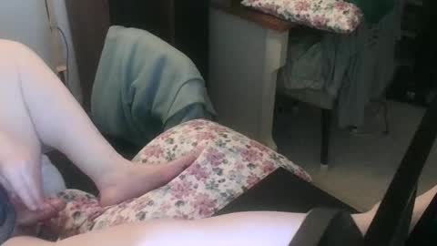 Snapshot of coolbreezee007 chatting on October 2025 07:20:02 AM Chuck online show from October 2025 07:20:02 AM