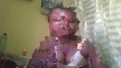 Snapshot of coolgirl001 chatting on March 2025 06:24:01 AM coolgirl001 online show from March 2025 06:24:01 AM