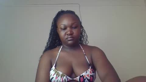 Snapshot of coolgirl001 chatting on October 2025 07:23:01 AM coolgirl001 online show from October 2025 07:23:01 AM