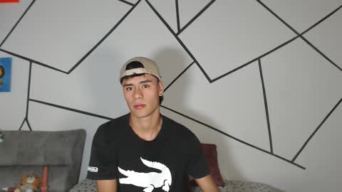 Snapshot of cooper_shiro chatting on December 2025 06:57:02 PM shiro online show from December 2025 06:57:02 PM