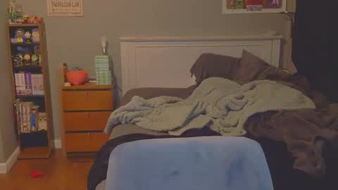 coracav online show from December 2025 12:08:01 AM