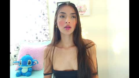 Snapshot of coral_davis chatting on January 2025 07:13:02 PM Coral online show from January 2025 07:13:02 PM