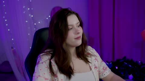 Snapshot of coralinekeyns chatting on December 2024 08:29:01 AM little girl who is always right or Coraline online show from December 2024 08:29:01 AM