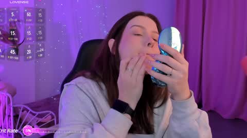 Snapshot of coralinekeyns chatting on December 2024 05:15:01 AM little girl who is always right or Coraline online show from December 2024 05:15:01 AM