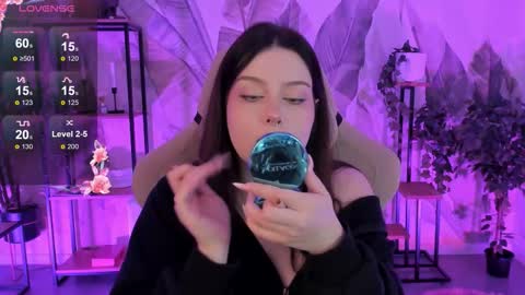 Snapshot of coralinekeyns chatting on September 2025 05:28:02 AM little girl who is always right or Coraline online show from September 2025 05:28:02 AM