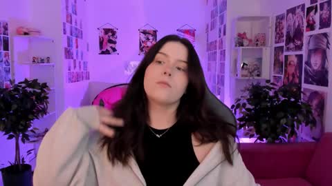 Snapshot of coralinekeyns chatting on November 2025 02:21:02 AM little girl who is always right or Coraline online show from November 2025 02:21:02 AM