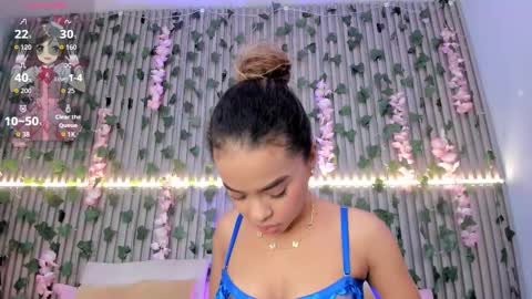 coralineross_ online show from November 2025 11:09:02 AM