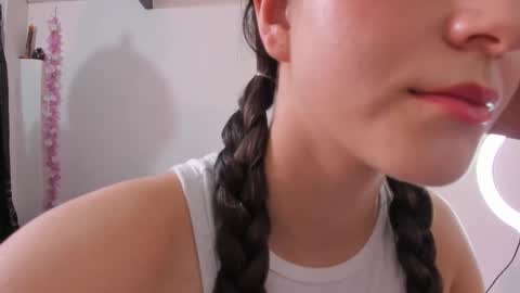 Snapshot of coralinexxx07 chatting on November 2025 09:05:02 PM Coraline uwu Bienvenidos al dulce mundo de Coraline Hola amores soy Coraline Una chica tierna juguetona online show from November 2025 09:05:02 PM