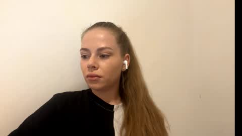 Snapshot of corinnachancy chatting on December 2025 03:02:02 AM corinnachancy online show from December 2025 03:02:02 AM