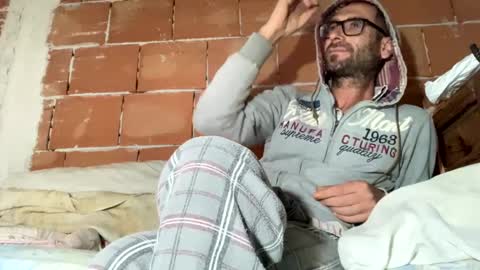 Snapshot of corradog83 chatting on December 2024 02:38:01 PM Corrado online show from December 2024 02:38:01 PM