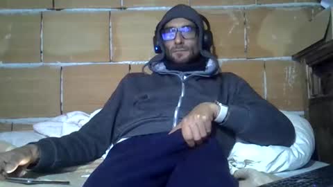 Snapshot of corradog83 chatting on December 2025 04:00:01 PM Corrado online show from December 2025 04:00:01 PM