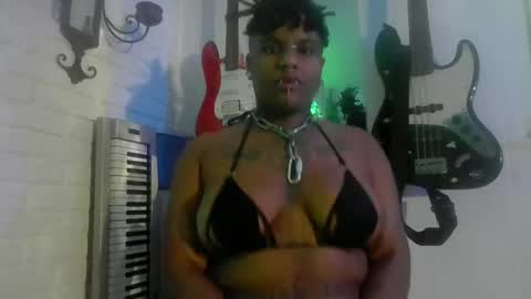 Snapshot of corso_eats_u chatting on January 2025 04:27:01 AM CORSO online show from January 2025 04:27:01 AM