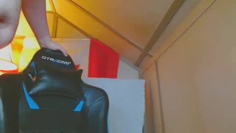 Snapshot of cosmicjones88 chatting on March 2025 03:39:01 AM cosmicjones88 online show from March 2025 03:39:01 AM