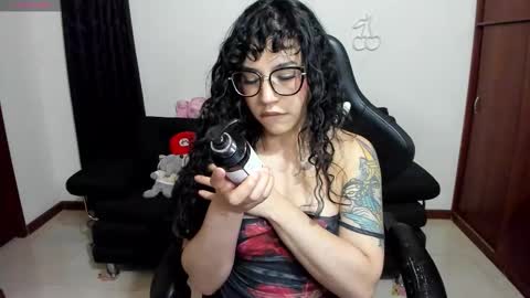 Tatii online show from November 2025 05:52:01 AM