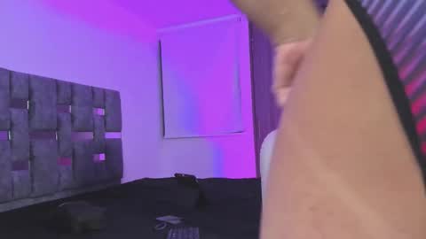 Tommy online show from December 2025 04:06:02 AM