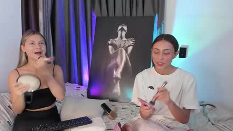 couple_funnyy online show from February 2026 01:39:02 AM