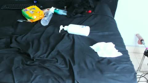 Snapshot of couple_gold69 chatting on February 2025 12:33:02 PM Andrea and Scott online show from February 2025 12:33:02 PM