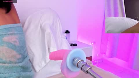 Maria  online show from September 2025 10:59:01 AM