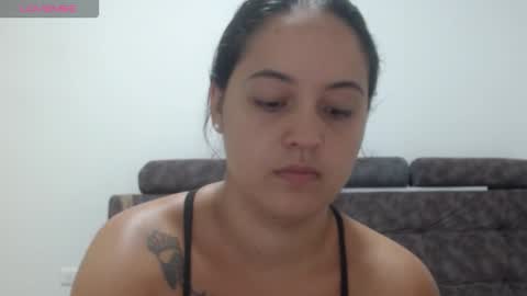  ALEJANDRO Y EMILY  online show from February 2026 07:43:01 PM