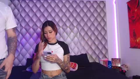 Snapshot of couplelatin17xxx chatting on March 2026 07:39:01 PM Couplelatin online show from March 2026 07:39:01 PM