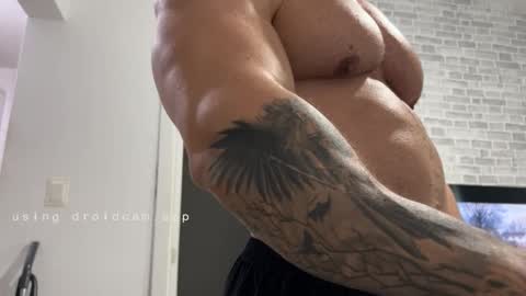 couplemuscle40 online show from January 2026 07:19:01 PM