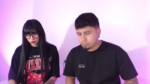 Juli and Liam online show from November 2025 06:01:01 AM