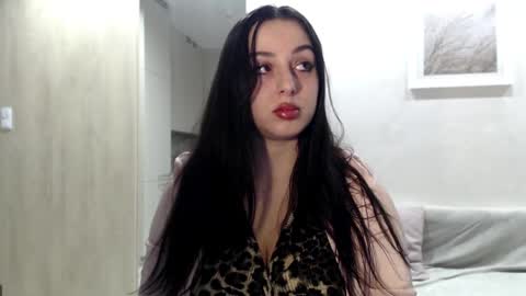 Courtney online show from December 2025 03:17:01 PM