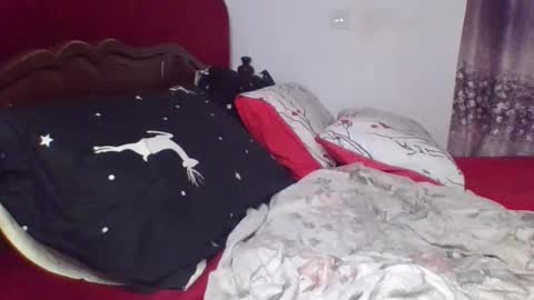 Snapshot of cozy_dion chatting on December 2024 08:55:01 PM Erykah online show from December 2024 08:55:01 PM