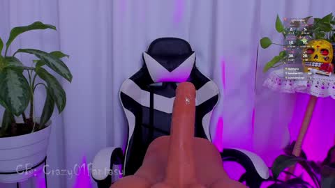 Laura  online show from January 2025 09:05:01 AM