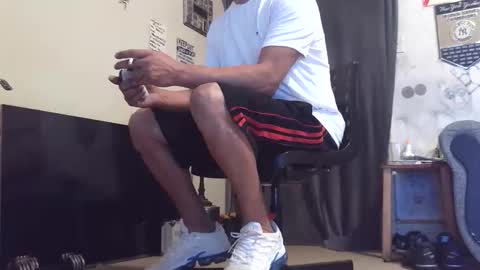 Snapshot of crazy4feetmanic chatting on November 2025 01:40:01 AM drbucknaked online show from November 2025 01:40:01 AM