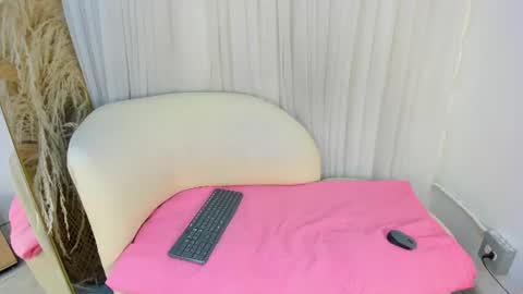 crazy_girl___ online show from July 2026 11:58:02 AM