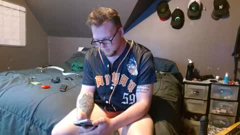 crazy_t23 online show from May 2026 04:15:01 PM