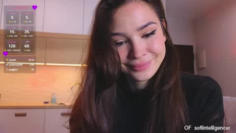 Snapshot of crazybabyyy chatting on November 2025 12:46:02 AM Valeri Val online show from November 2025 12:46:02 AM