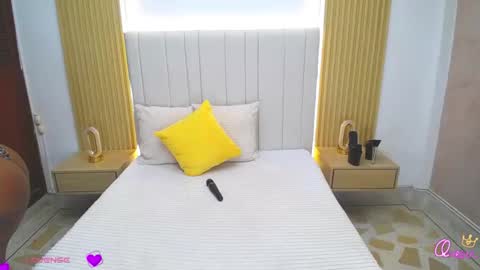 Snapshot of crazybigass chatting on April 2026 01:17:02 PM Sara online show from April 2026 01:17:02 PM