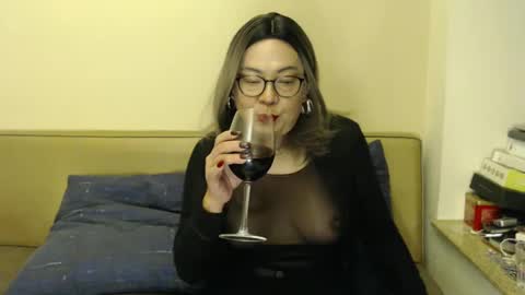 Snapshot of crazychika chatting on January 2025 05:38:01 PM Kelly online show from January 2025 05:38:01 PM