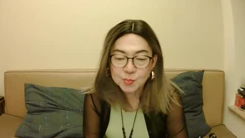 Snapshot of crazychika chatting on October 2025 05:09:02 PM Kelly online show from October 2025 05:09:02 PM