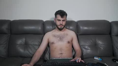 Crazy online show from May 2026 09:42:01 PM