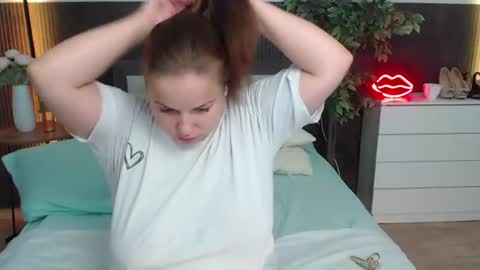 Crazyy Girl  online show from July 2026 03:35:01 AM