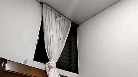 cream26smg online show from December 2025 01:57:01 AM